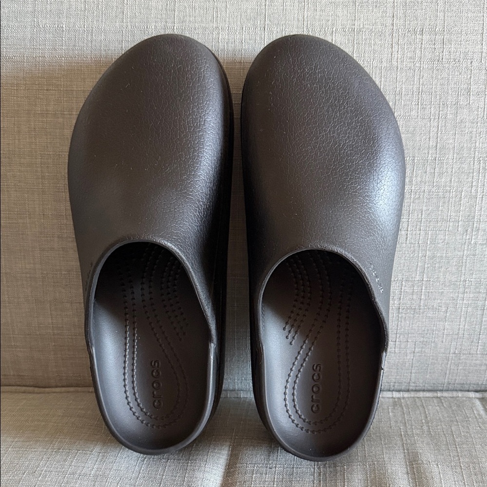 CROCS Dylan Platform Clogs - Women’s Size 10 - Black